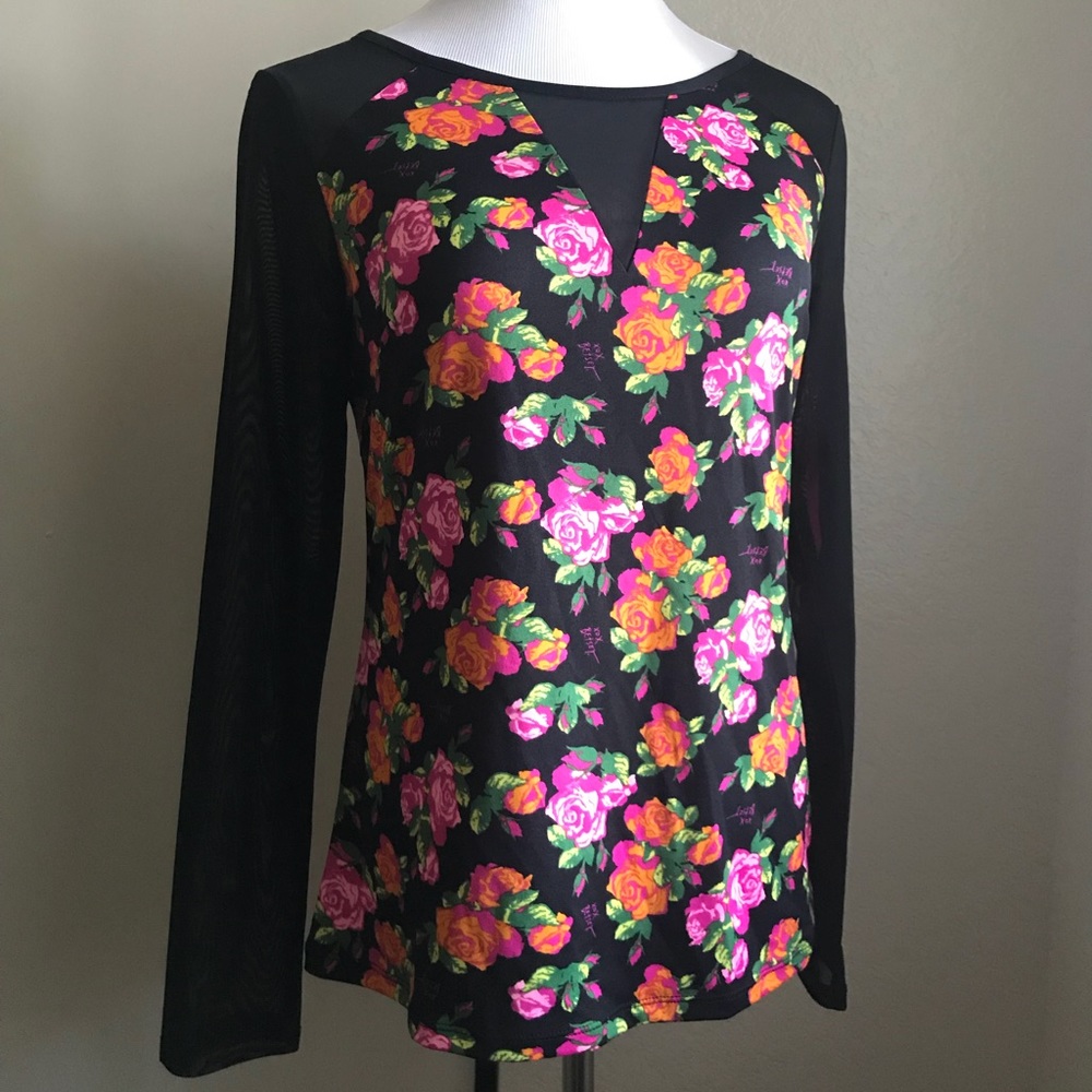 Betsey Johnson black tee
